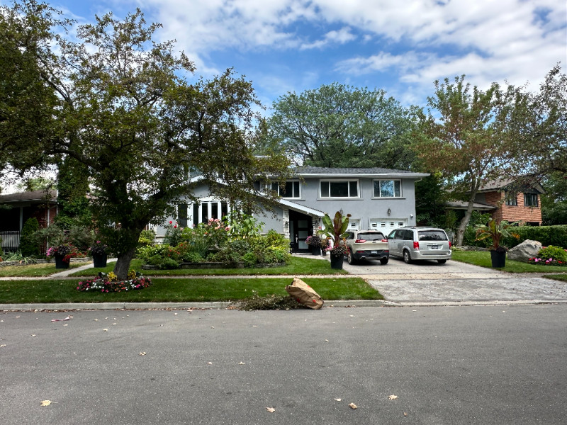 Two Bedroom 1 Bath Basement Apartment (South/East Mississauga) Long