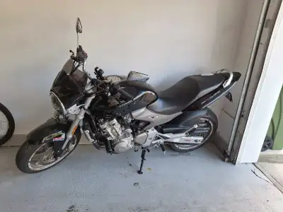 Posting for a friend. Bike is in great condition and very well taken care of. Comes with bike stand,...