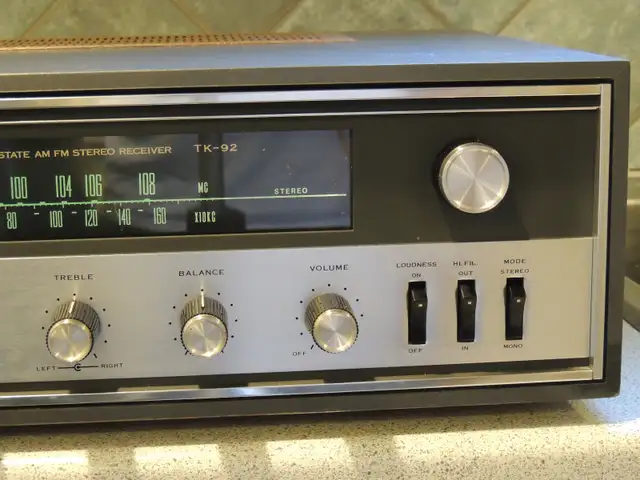 Vintage / Rare AGS (Trio/Kenwood) TK-92 AM/FM Stereo receiver. in Stereo Systems & Home Theatre in Mississauga / Peel Region - Image 3