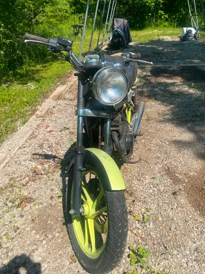 Motorcycle for sale , older unit suitable for off road use Have no ownership, running when parked, n...