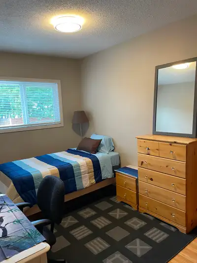 Seeking peace-loving, tidy roommate to share very well maintained, 4 bedroom, 2 bathroom home in saf...