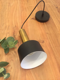Luminaire cylindrique style nordique noir mat et laiton  – NEUF