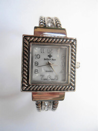 Women's Bella & Rose Quartz Bracelet Watch