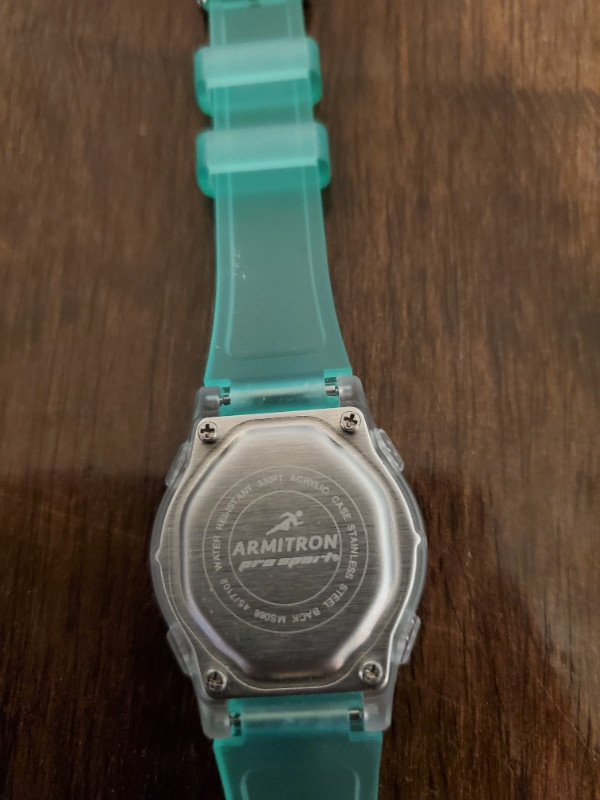 Ladies Water resistant sports watch in Jewellery & Watches in Grande Prairie - Image 3