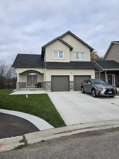 A 2023 built House for rent in Chippawa, Niagara Falls. A two storey 3 bedrooms house, 2 1/2 bath wi...