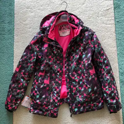 Trilogy Powder Room Girls Winter Ski Jacket. Worn 6 times, as can be seen with attached snow tags, n...