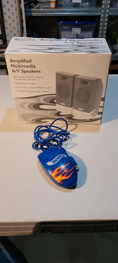 I am offering a pair of Hot Wheels themed computer speakers and mouse, this item appears to be new i...