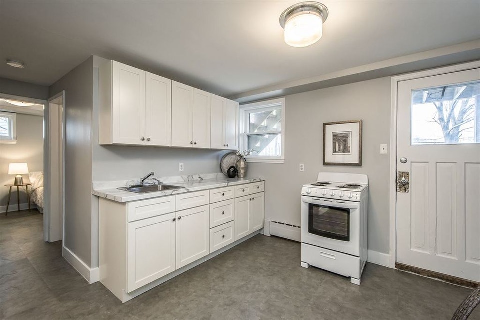 Beautiful Apartment in the Heart of Fairview 4
