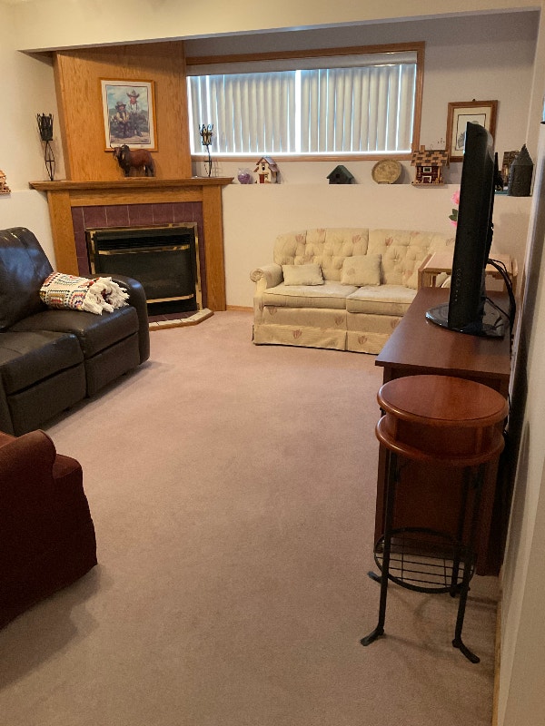 Bedroom For Rent in Olds Room Rentals & Roommates Red Deer Kijiji
