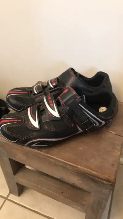 Men’s Specialized Cycling Shoes Size 8, View more