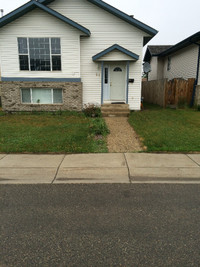 3 bedroom fenced yard available now