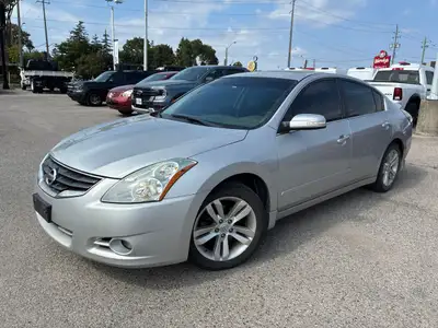 Selling AS IS RUNS AND DRIVES PERFECTLY. Delivered to anywhere in Ontario for 300 extra.