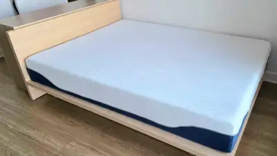 [Moving Sale] Milliard Matelas Queen Mattress, View more