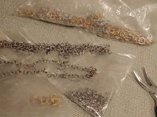 chainmail jewelry & supplies lot in Hobbies & Crafts in Edmonton - Image 4