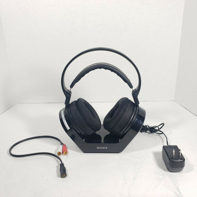 Like New Sony MDR-RF925R Headband Wireless Headphones - Black in Headphones in Markham / York Region