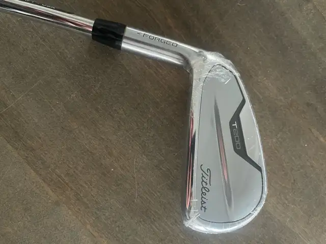 Titleist T200 Irons - New! in Golf in St. Catharines - Image 2