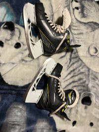 Hockey skates