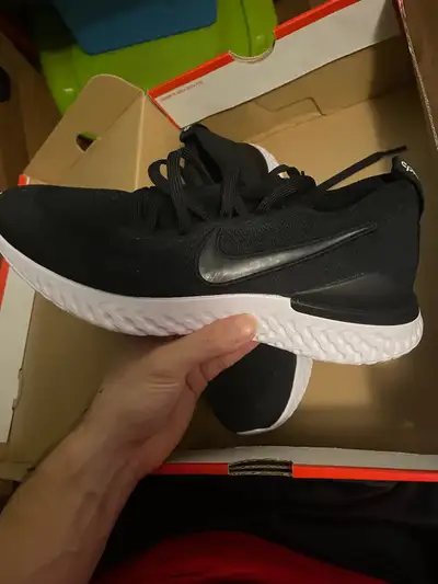 Nike Epic React Men’s running shoes size 9, View more