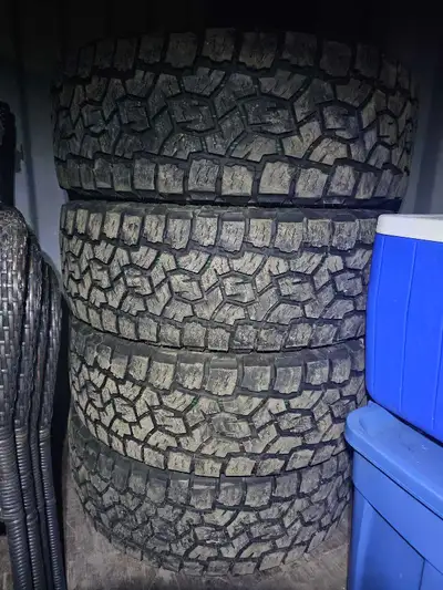 Toyo ensemble 4 pneus homologué hiver Open Country A/T III - LT285/70R17 33 pouce par 10.5 pouce 17...