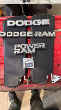 Dodge Ram D150, 250, 350 Visor & Emblems