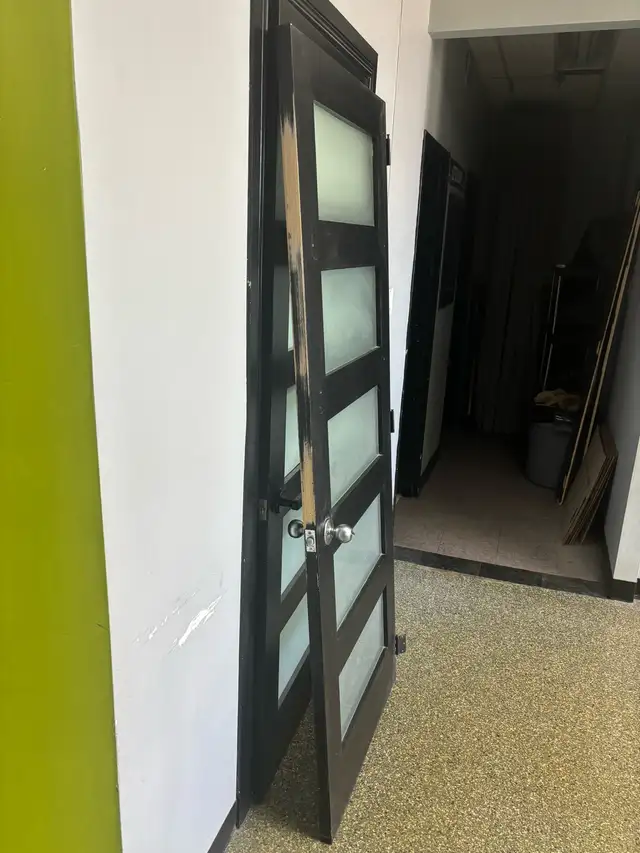 Porte intérieur vitres givrées ou dépolies in Windows, Doors & Trim in City of Montréal - Image 6