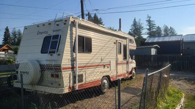1984 Ford E350 Empress 23Foot Motor home in RVs & Motorhomes in Cranbrook - Image 4