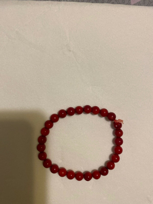 Red Coral bracelet in Jewellery & Watches in Kitchener / Waterloo