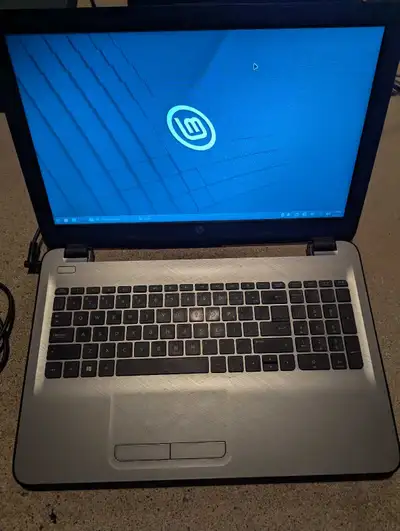 HP laptop. no battery. Linux Mint , View more