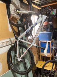 MEC Ghost Frame