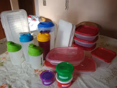 Variety of storage or food containers. Rubbermaid. Ziploc. Shakers too. Includes a 2 litre pitcher....