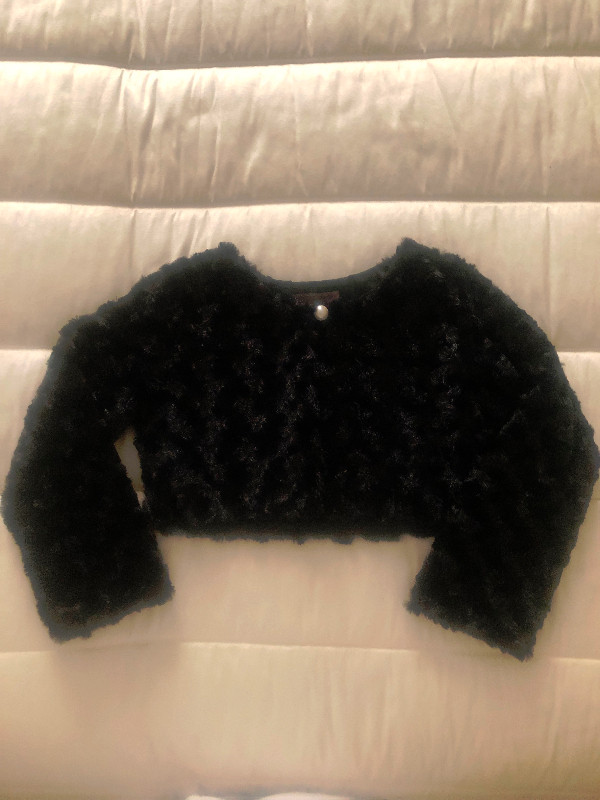 Cuddle Fur Bolero - 3-4 Years in Clothing - 3T in Mississauga / Peel Region - Image 2