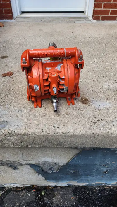 Wilden Pump Used once to empty a 45 gallon oil drum. $100 Goderich Ont
