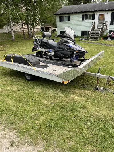 2016 Yamaha RS Venture Snowmobile. Approximately 6800 kms. Runs excellent. Was damaged and had used...