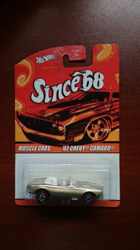 HOT WHEELS SINCE 68 MUSCLE CARS 67 CHEVY CAMARO REDLINE