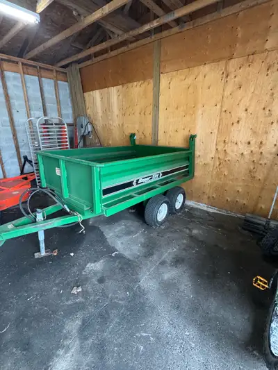 I'm selling a Weber Lane Super-Tilt hydraulic dump trailer, ready to tackle your toughest jobs with...