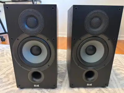 ELAC Debut 2.0 B6.2 Bookshelf Speakers — Excellent Condition, View more