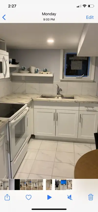 Separate entrance . Close to university , bus station, Restaurant , close to lakeside