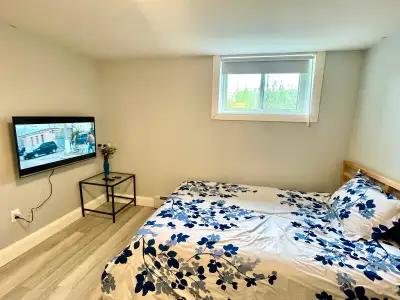 MasterBedroom with Private Bathroom - 1 month minimum