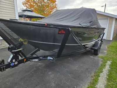 Lund Impact xs 1775 Less then 100 hrs on it. Loaded, loaded, loaded Asking what is remaining on bala...