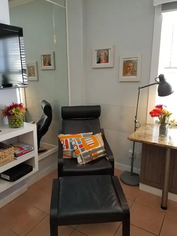 Affordable Fully Furnished Beachfront Studio – Available Now in Florida in Canada - Image 6