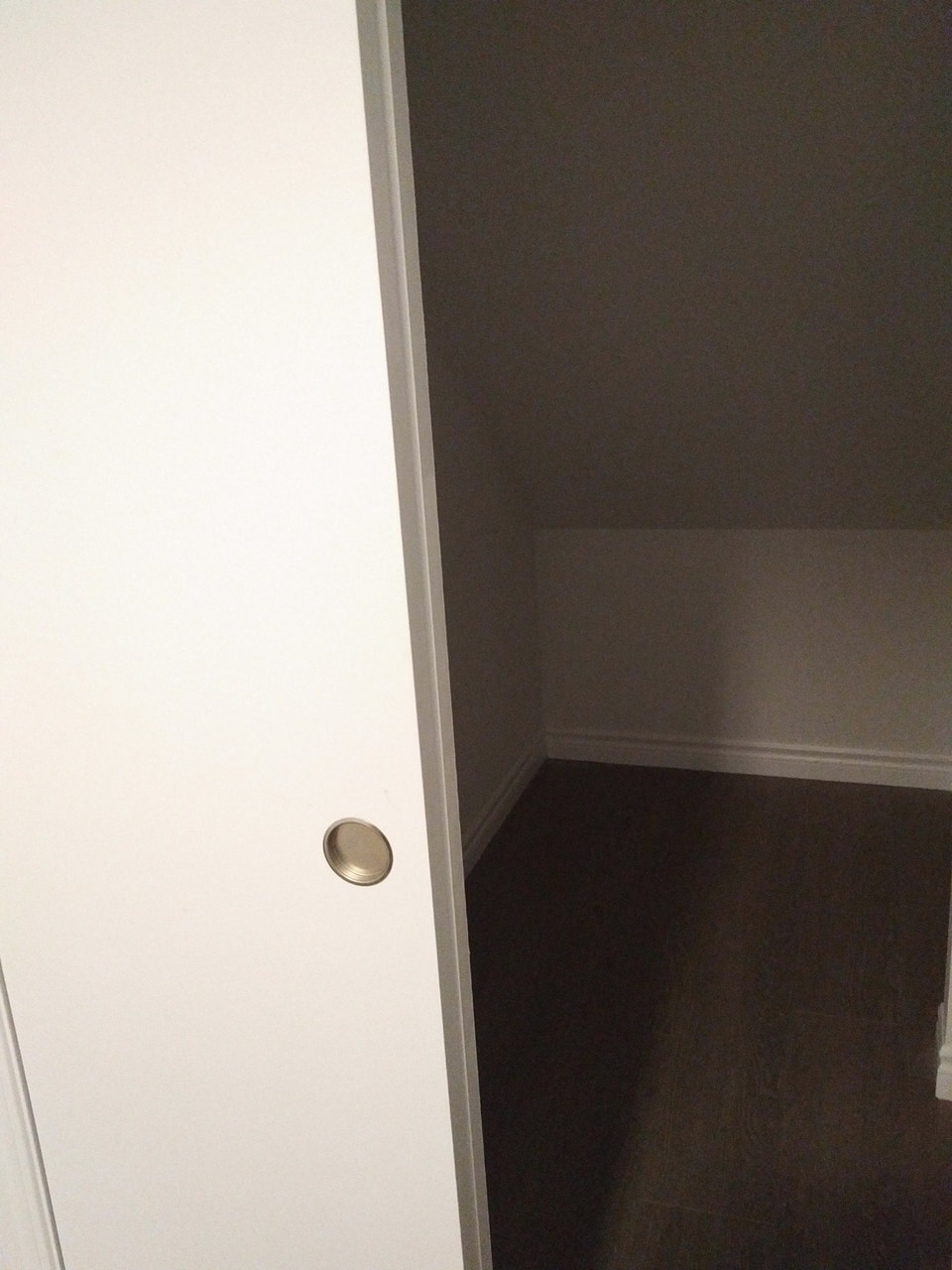 NEWLY RENOVATED 2-BEDROOM TOWNHOUSE–HIGHLAND RD W & IRA NEEDLES 5