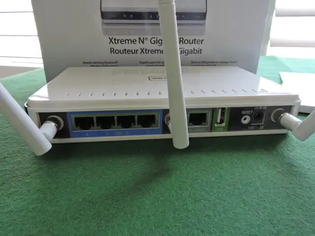 D-LinkExtreme N Gigabit Router in Networking in Leamington - Image 5