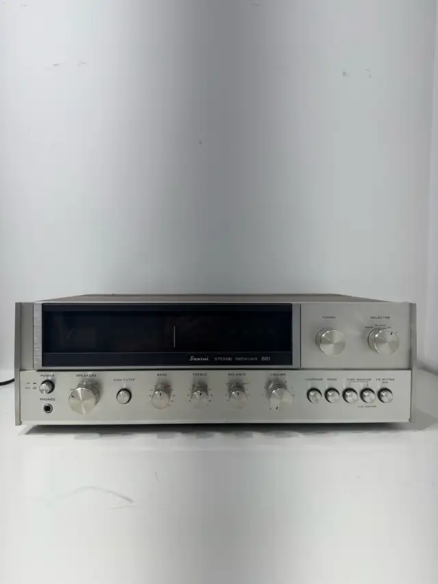 Sansui 661 AM/FM Stereo Receiver immaculate condition. in Stereo Systems & Home Theatre in Mississauga / Peel Region - Image 3