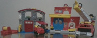 Fisher Price Little People FIRE STATION Set