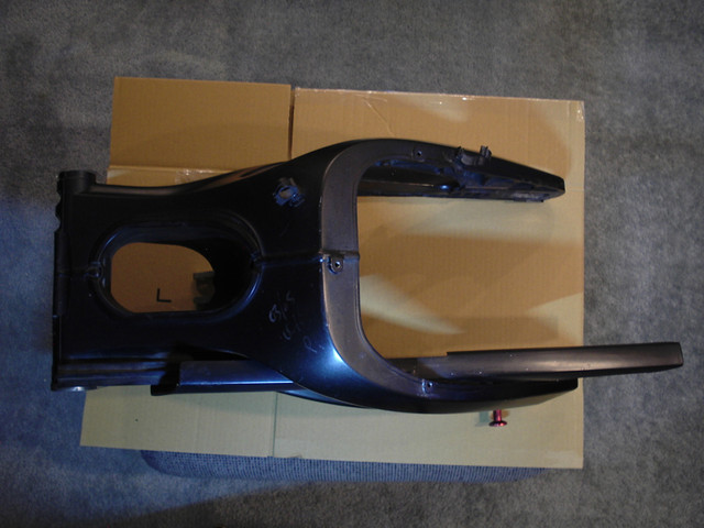 Aluminum Swingarm for 2003-05 Yamaha YZF-R6 in Motorcycle Parts & Accessories in Oshawa / Durham Region - Image 2