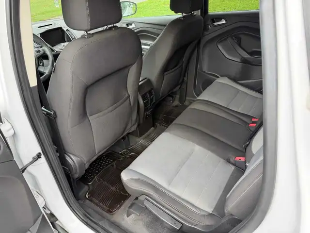 2013 Ford Escape LOW KM560187830992250886