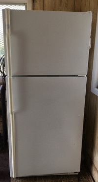Maytag refrigerator with top freezer