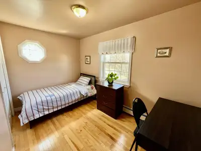 Room for Rent – Charlottetown One cozy private room available on the 2nd floor of a clean and comfor...