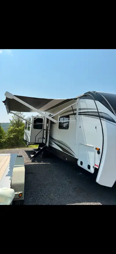 2022 Jayco Eagle Half-ton 294CKBS In excellent condition. Very well cared for and hardly used at all...