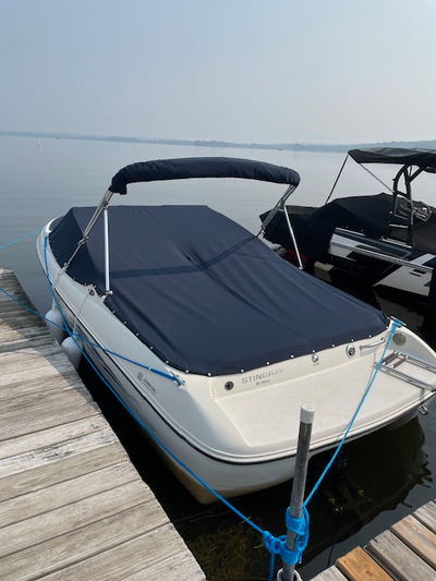 Sur Lac Brome, venez l'essayer / On Brome Lake, come and try it.